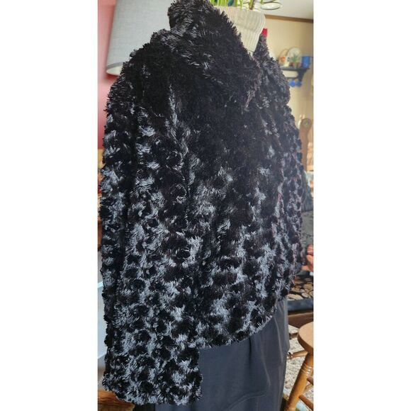 O14 Cajon Accessories Black Dressy Teddy Faux Fur Jacket - Picture 7 of 9